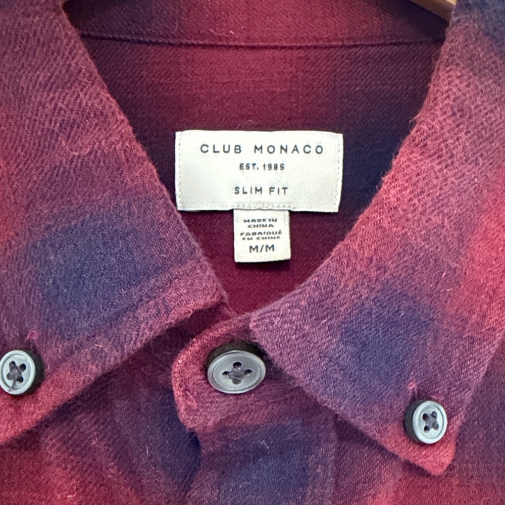 Club Monaco Slim Fit Plaid Flannel Shirt Medium Red Navy Button Down Cotton - Picture 3 of 10